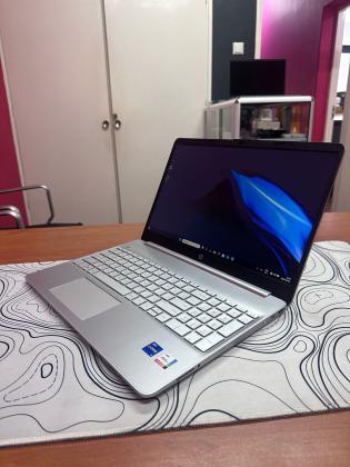 Hp 15s i7 12th 16GB RAM 512GB SSD