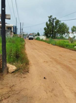 30/30 COM MURRO A 100 m  DA AV.MARGINAL