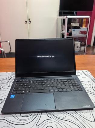 Toshiba Dynabool i3 11th 8GB RAM 255GB SSD