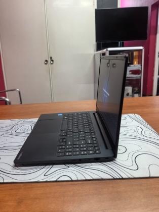 Toshiba Dynabool i3 11th 8GB RAM 255GB SSD