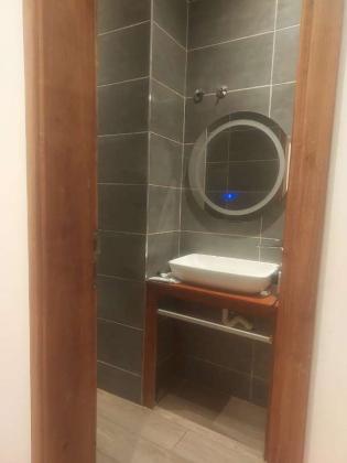 Vende-se Moradia Dúplex t3 suites num condomínio na costa do sol, dona alice