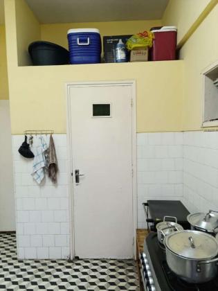 Vende-se apartamento T2 no Alto Maé - Belita