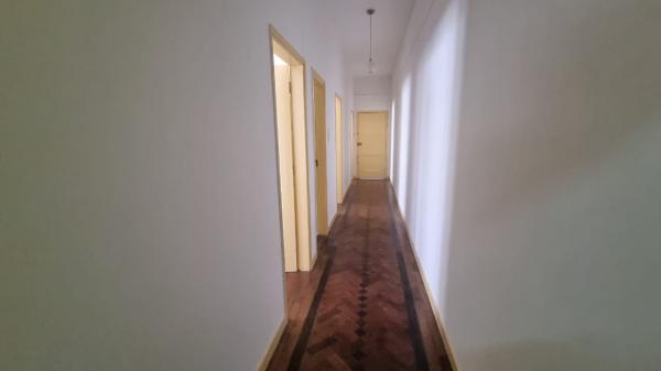 VENDE-SE APARTAMENTO T3 NA POLANA CIMENTO 🎁