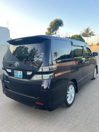 Toyota | Vellfire | Automático | 2.4 | 8 lugares 🎁