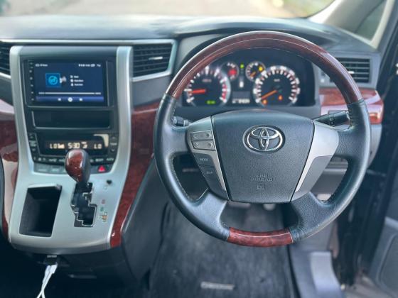 Toyota | Vellfire | Automático | 2.4 | 8 lugares 🎁