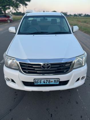 Toyota | Hilux D-4D | 2015 | Manual | 2.5 | 4×4 🎁