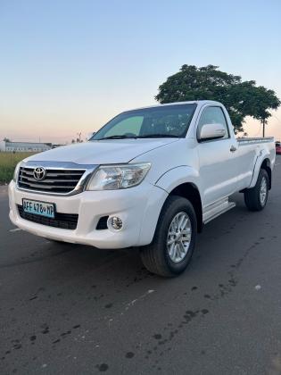 Toyota | Hilux D-4D | 2015 | Manual | 2.5 | 4×4 🎁
