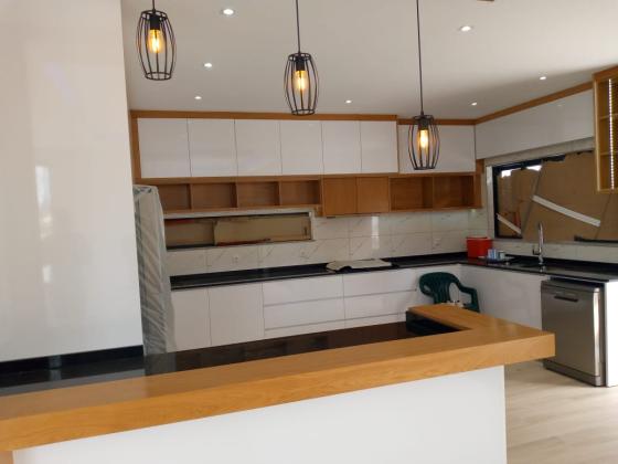 Vende-se Moradia, tipo5 no bairro da Costa do Sol Dona Alice