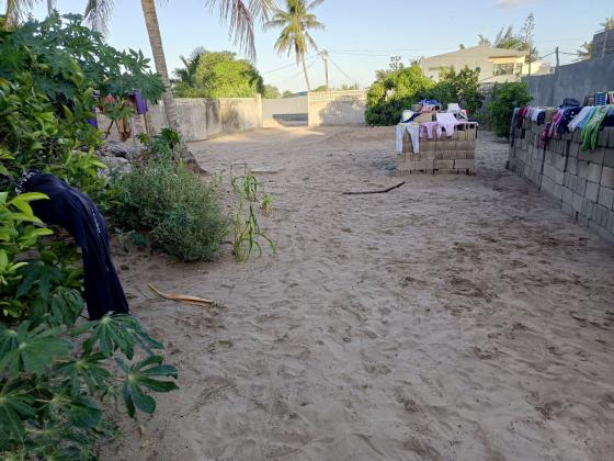 Transpasse desta bela propriedade, com uma área de 18/40m no bairro das mahotas Romão