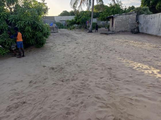 Transpasse desta bela propriedade, com uma área de 18/40m no bairro das mahotas Romão