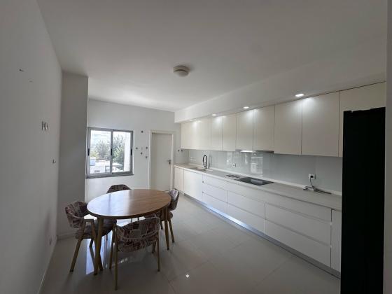 Vende-se apartamento, tipo3 no bairro da costa do sol Dona Alice Condominio 4Life
