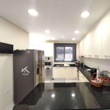 Vende-se Moradia, tipo3 no bairro da costa do sol triunfo 1