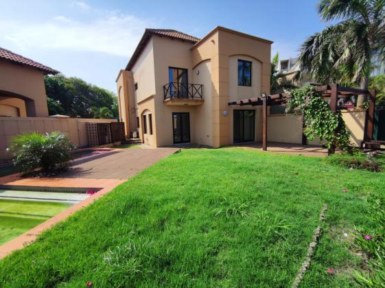 Arrenda-se Moradia, tipo3 no bairro da costa do sol Av. Marginal condomínio Marés