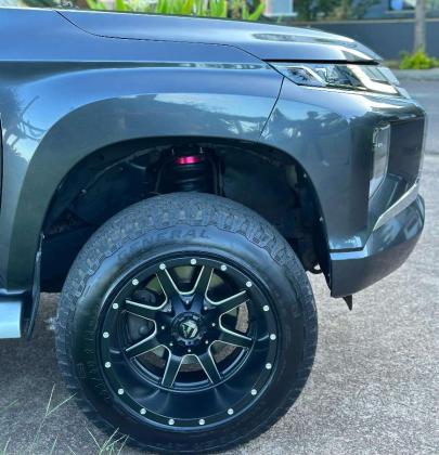 Mitsubishi Triton Sport L200