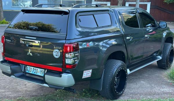 Mitsubishi Triton Sport L200