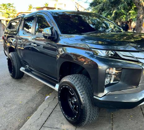 Mitsubishi Triton Sport L200