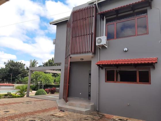 Arrenda-se Casa Tipo 4 na Matola Hanhane