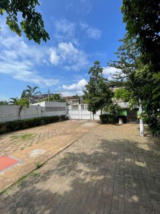 Vendo/ Arrendo Moradia T5 R/chão, 1° & 2°andar na Sommerschield 1 Kenneth Kaunda
