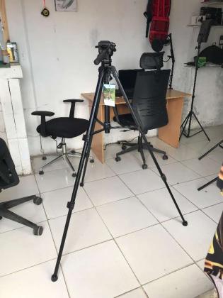 tripé de câmera