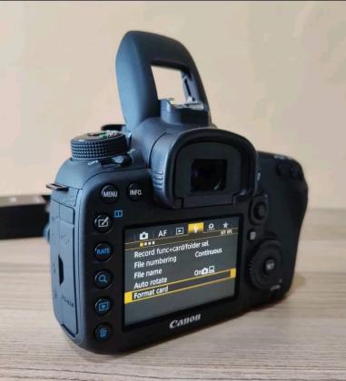 Canon EOS 7D Mark II corpo