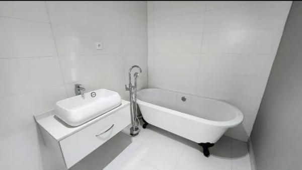 Arrenda-se Casa Tipo 3 no Aeroporto Geminada