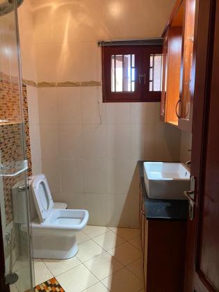 Vende-se Vivenda Tipo 4 na Matola