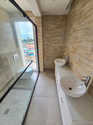 Vende-se Casa Tipo 4 no Condomínio Eden na Matola