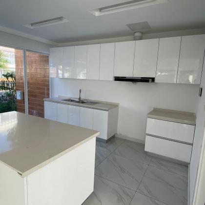 Vende-se Casa Tipo 4 no Condomínio Eden na Matola