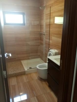 Área do terreno 1600 m²I
SUPER MORADIA DÚPLEX INDEPDNDENTE TIPO-12 + 8 na AV AG.NETO PRÓXIMO AO HOSP. CENTRAL ,  NA POLANA USD 2.650.000