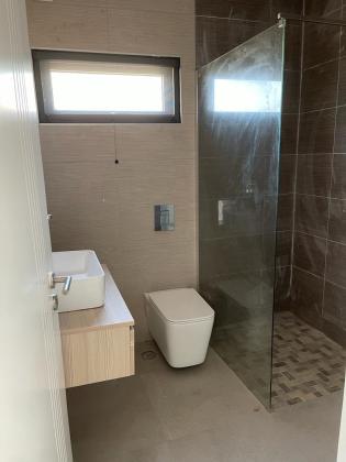 Primeiro Edificio Multifamiliar com 8 apartamentos de luxo com vista- Katembe