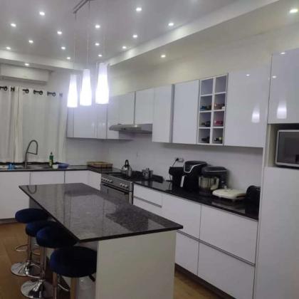 ARRENDO MORADIA T3 DUPLEX MARGINAL