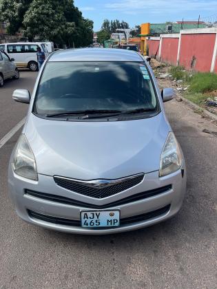 Toyota Ractis 2007 pouco usado