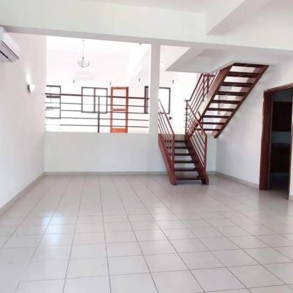 Moradia T4 no Condominio Bela Vista