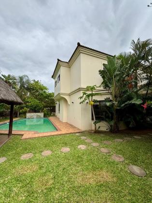 Moradia T4 no Condominio Sommerchield Estate