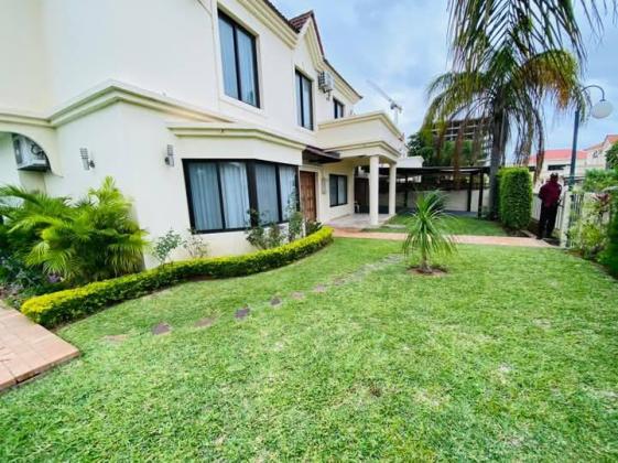 Moradia T4 no Condominio Sommerchield Estate