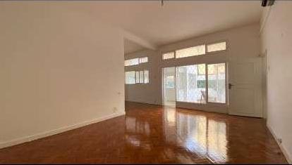 vende-se moradia geminada próximo ao parquinho
