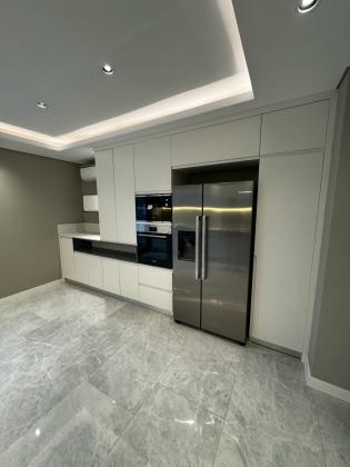 Vende-se Apartamento T3 no condominio Palmar, na Sommerschild
