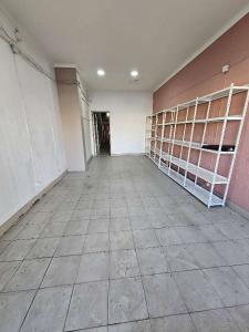 Arrenda se Lojanshop to rent