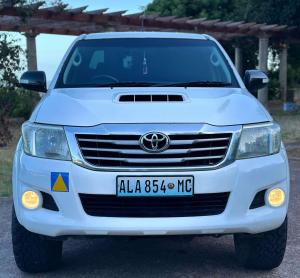 TOYOTA | HILUX D-4D | 2013 | MANUAL | 3.0 | 4×4