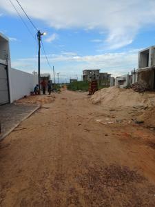 Transpasse de 4 propriedades para habitação no bairro da costa do sol Mapulene