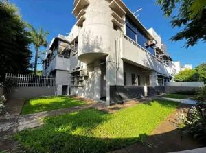 Vende-se Moradia, tipo3 no bairro Sommershield 1
