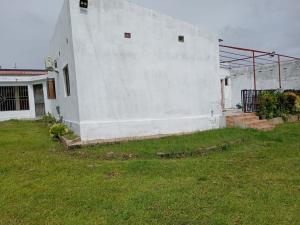 Casa independente tipo-3 com 1suite no Missão Roque
