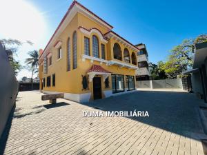 Moradia T8+1 na Polana