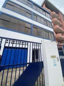 arrenda-se edifício de 3 pisos na Coop