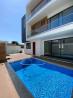 Arrenda-se Luxuosa Moradia, tipo5 no bairro da costa do sol triunfo 2