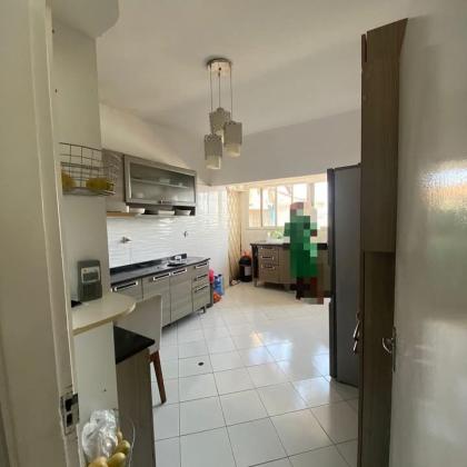 Vende-se Moderno Apartamento T3, no Bairro da Polana