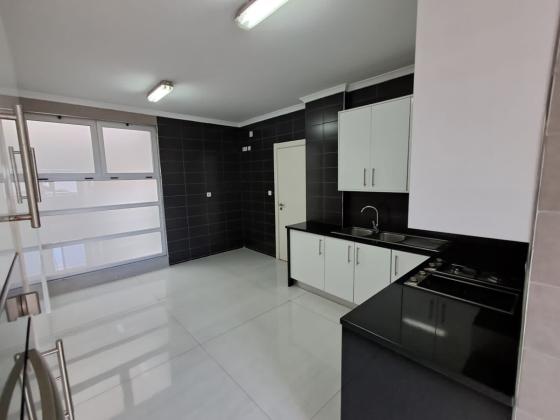 Moderno Apartamento T3, no Bairro da Polana