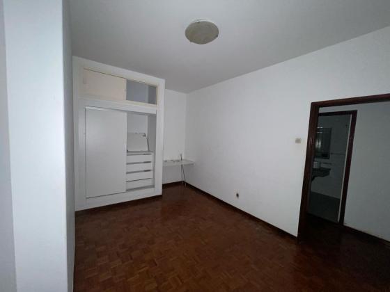 Apartamento T3, no Bairro da Polana