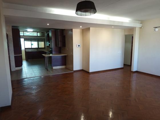 Apartamento T3, no Bairro da Polana
