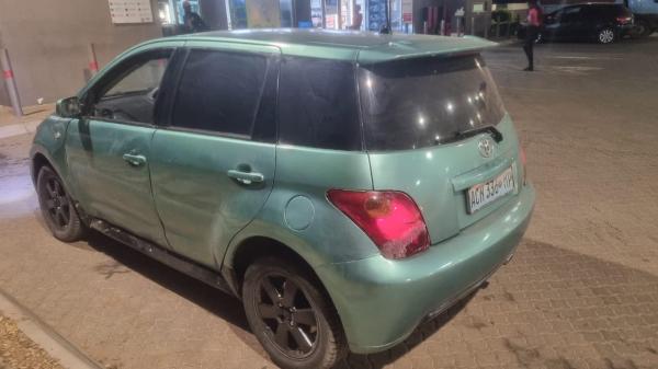 Vende-se Toyota Ist 1.5 Silencioso e SPORT
